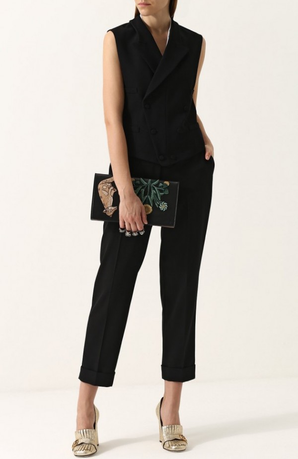 Приталенный двубортный жилет с принтованной спинкой